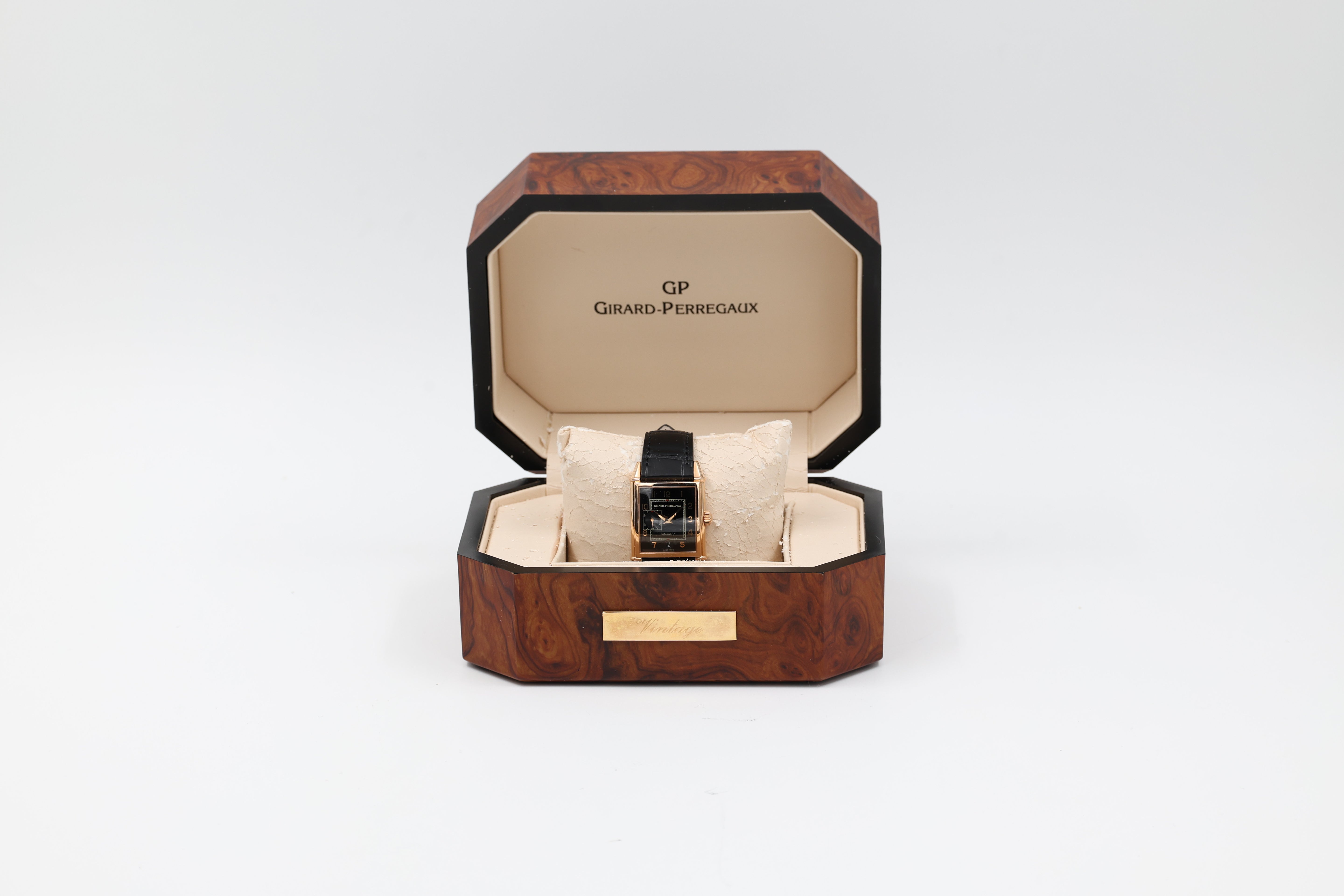Girard-Perregaux - 1945 - Black Dial - 25960.0.52.6756 - 2002