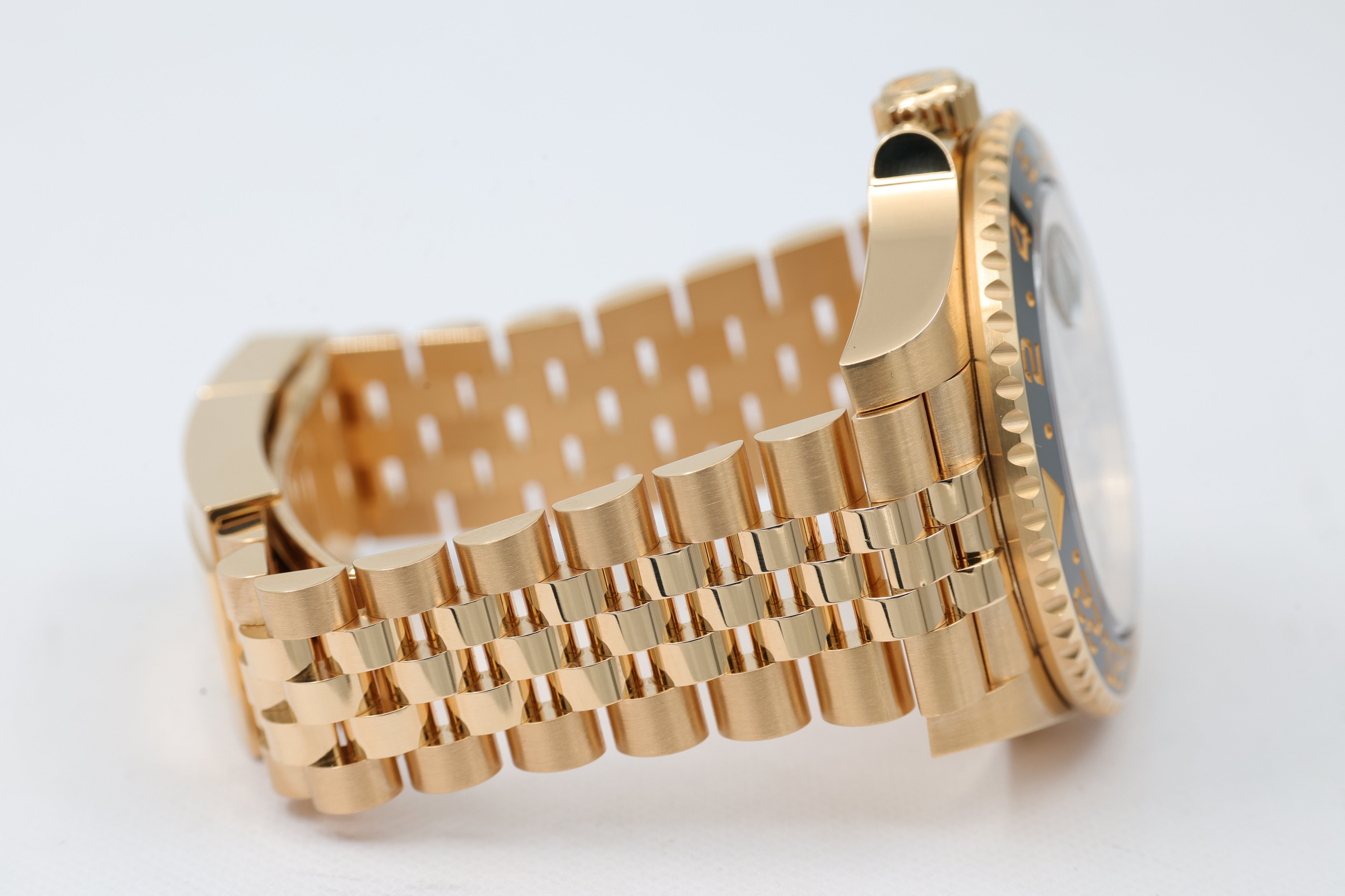 Rolex - GMT Master II – "Bumblebee" – 126718GRNR – 2025