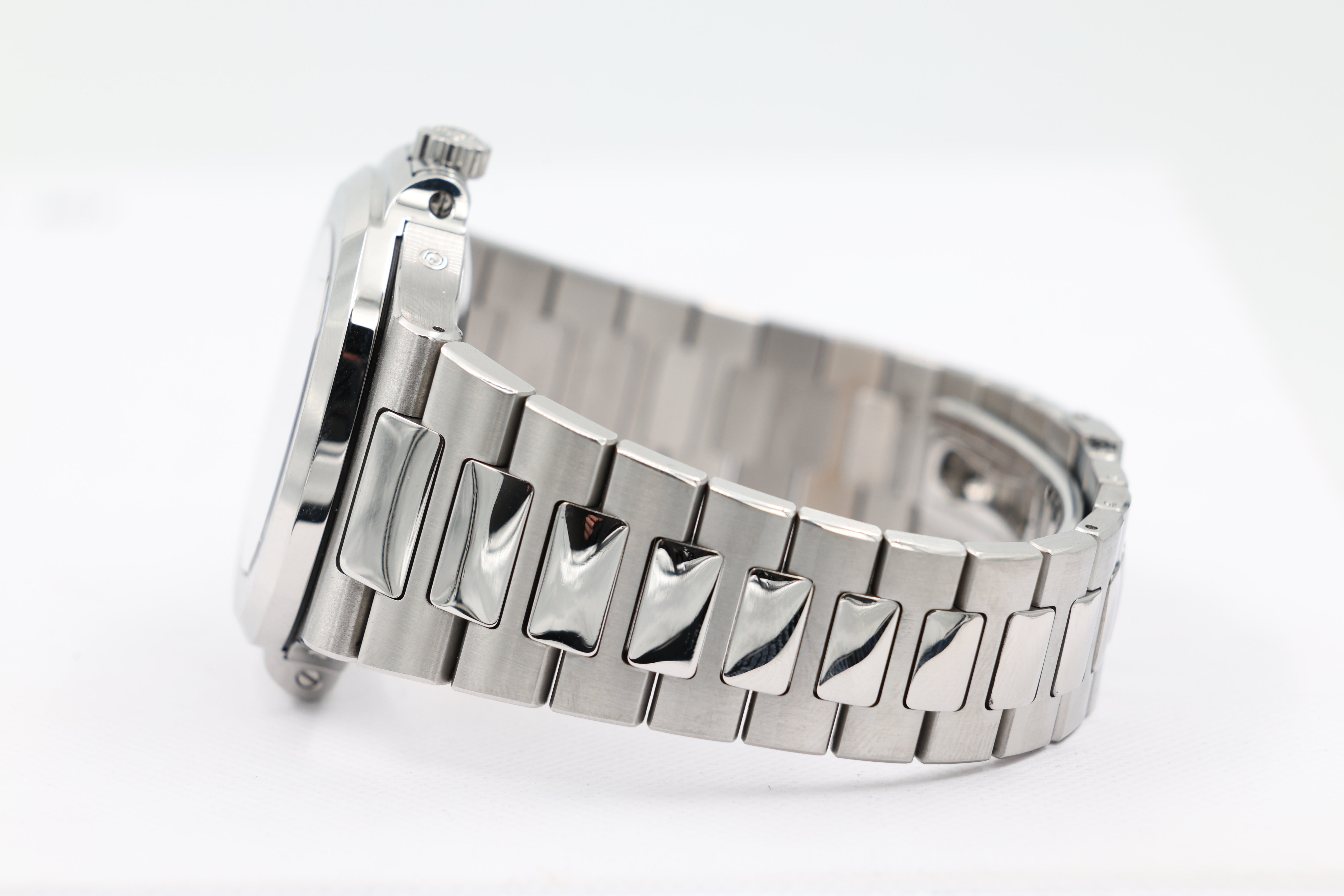 Patek Philippe - Nautilus - Blue Dial - 5726/1A - 2020