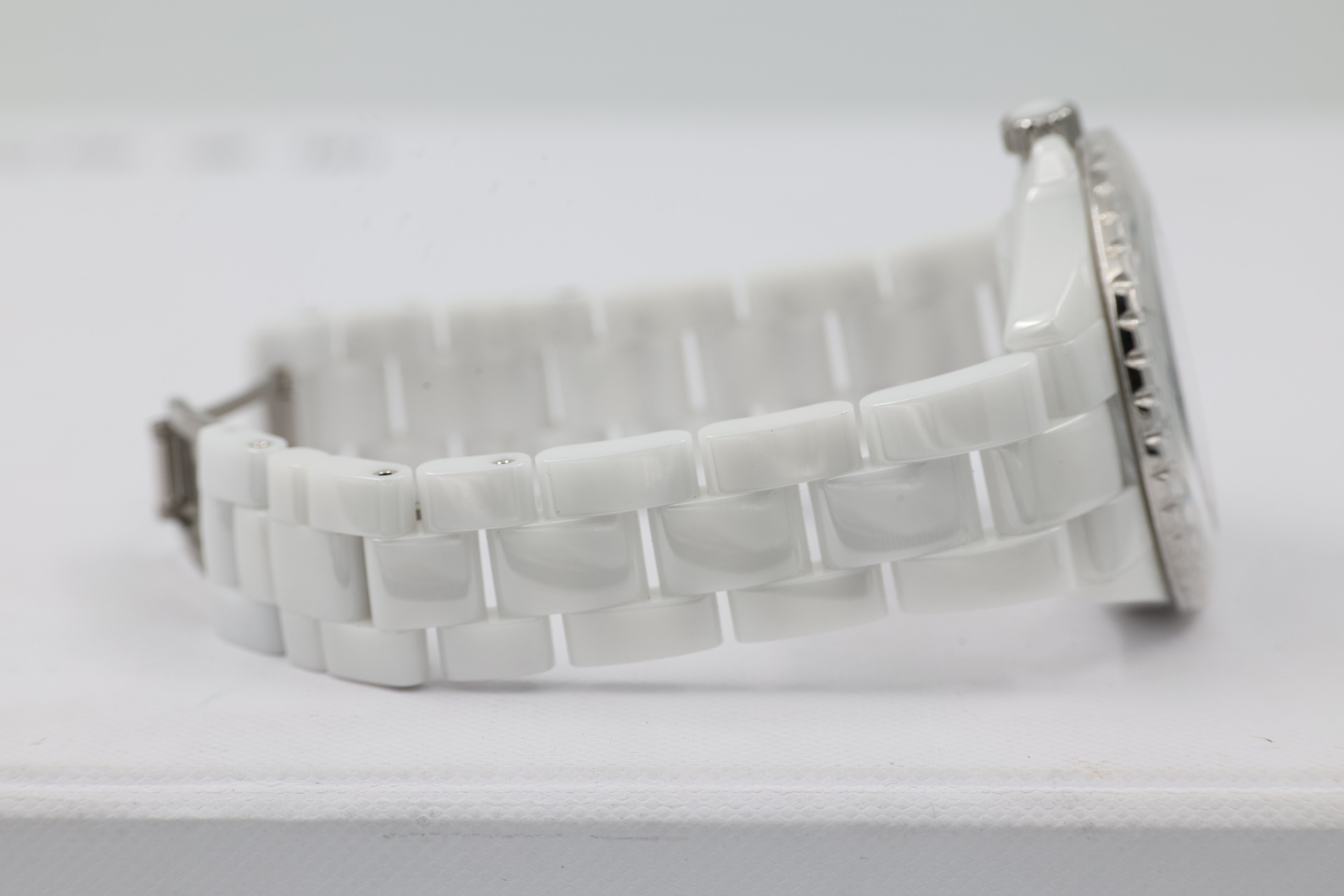 Chanel - J12 - White Dial - H7481 - 2023