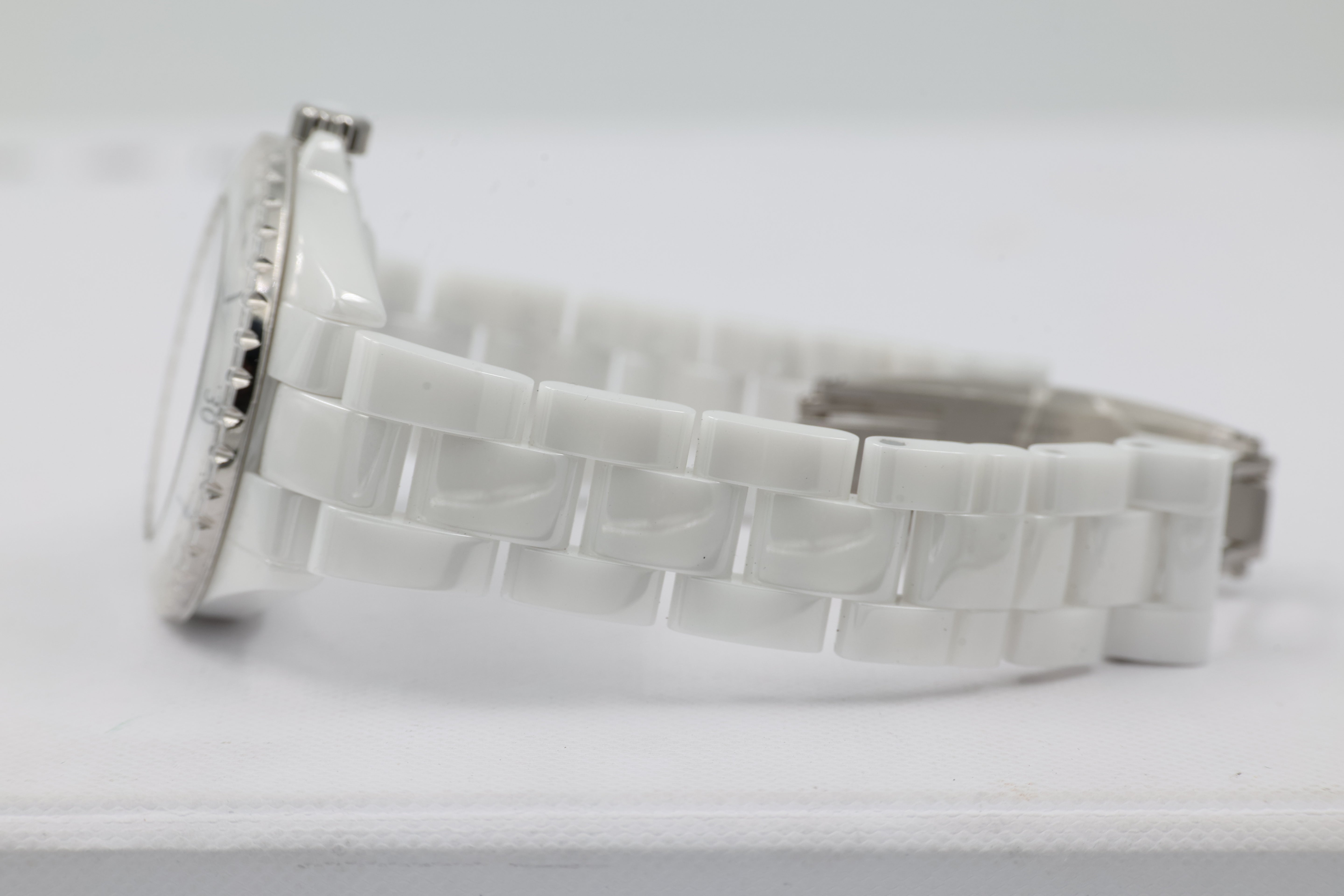 Chanel - J12 - White Dial - H7481 - 2023