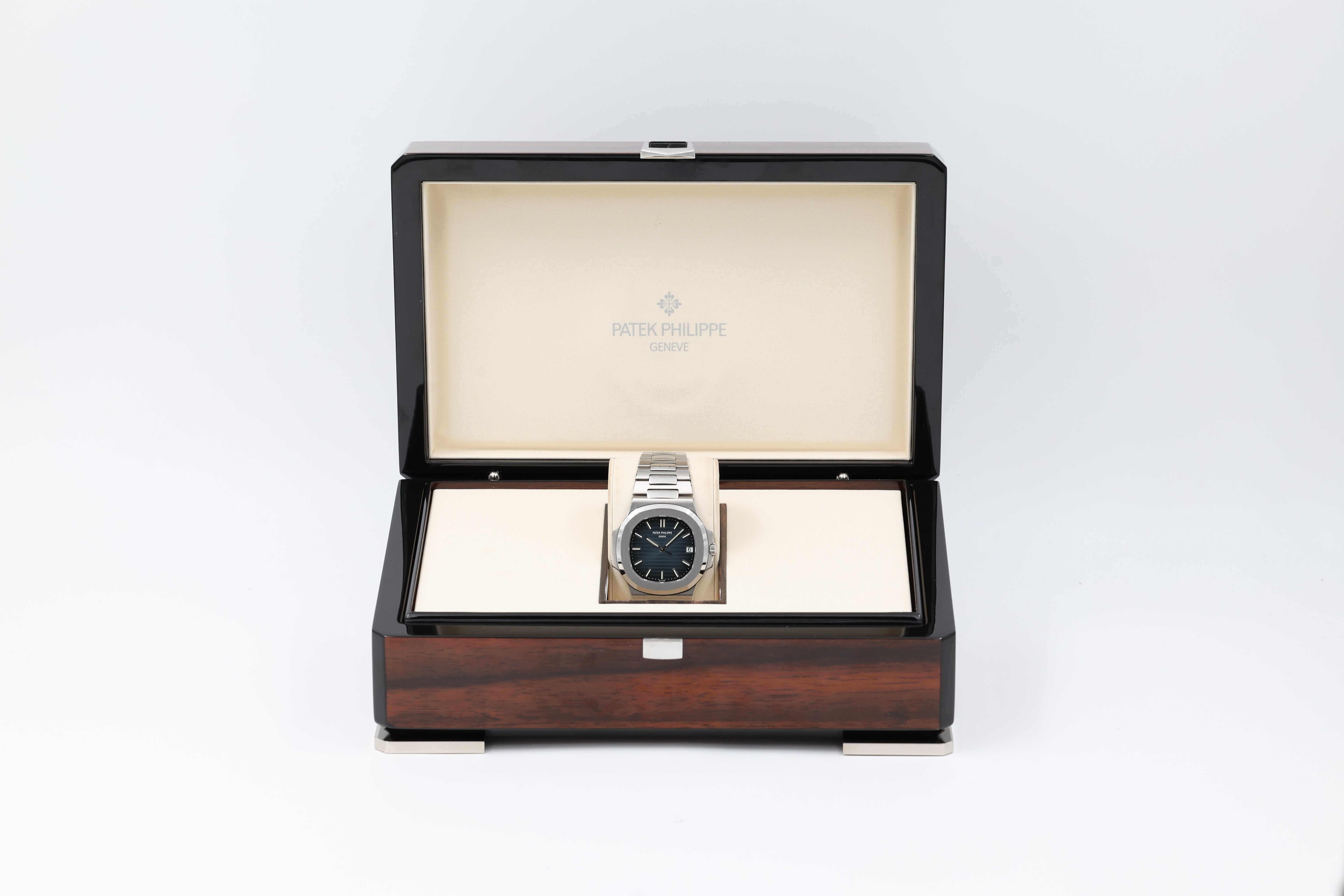 Patek Philippe - Nautilus - Blue Dial - 5711/1A-001 - 2007