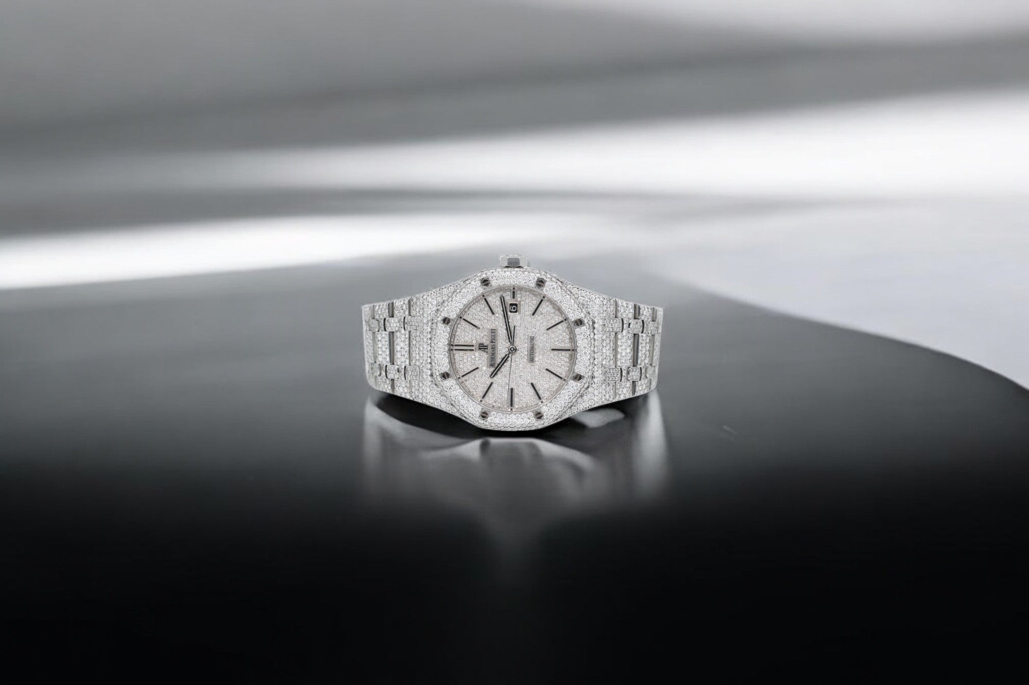 Audemars Piguet - Royal Oak - After Market Diamonds - 15400ST - 2016