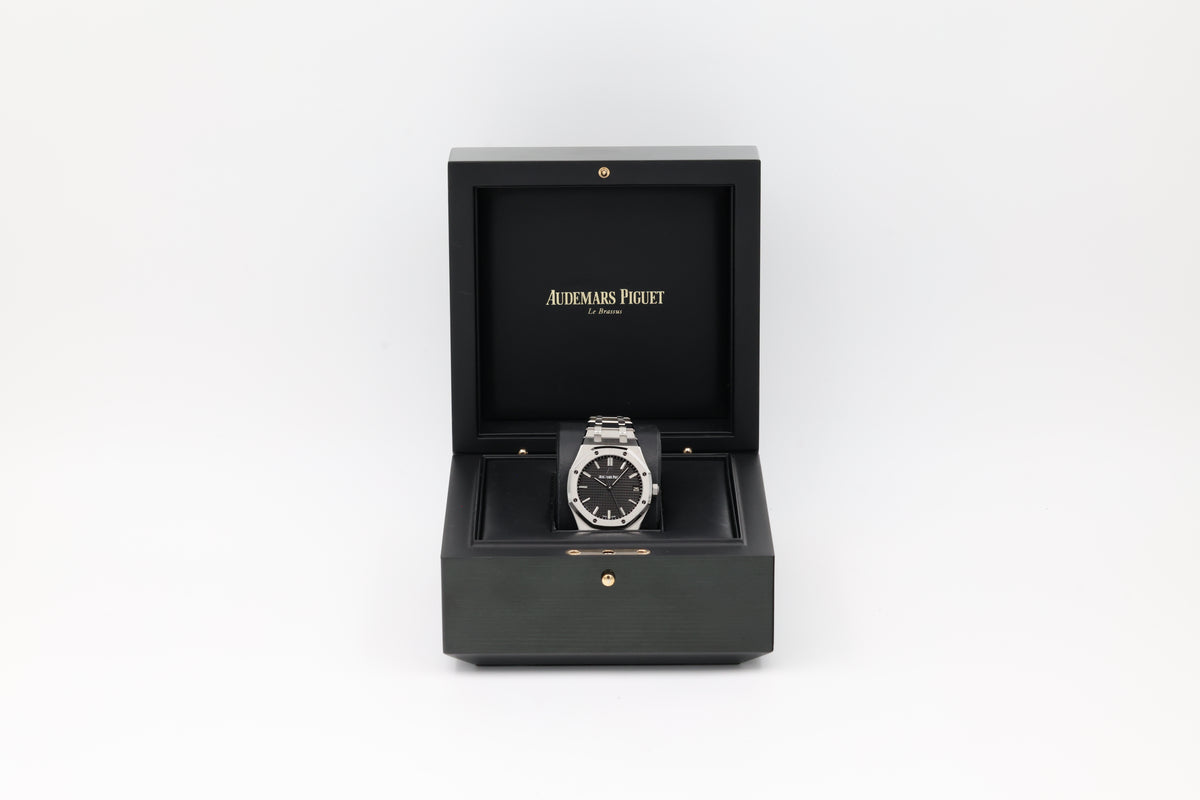 Audemars Piguet - Royal Oak – Black – 15500ST – 2021
