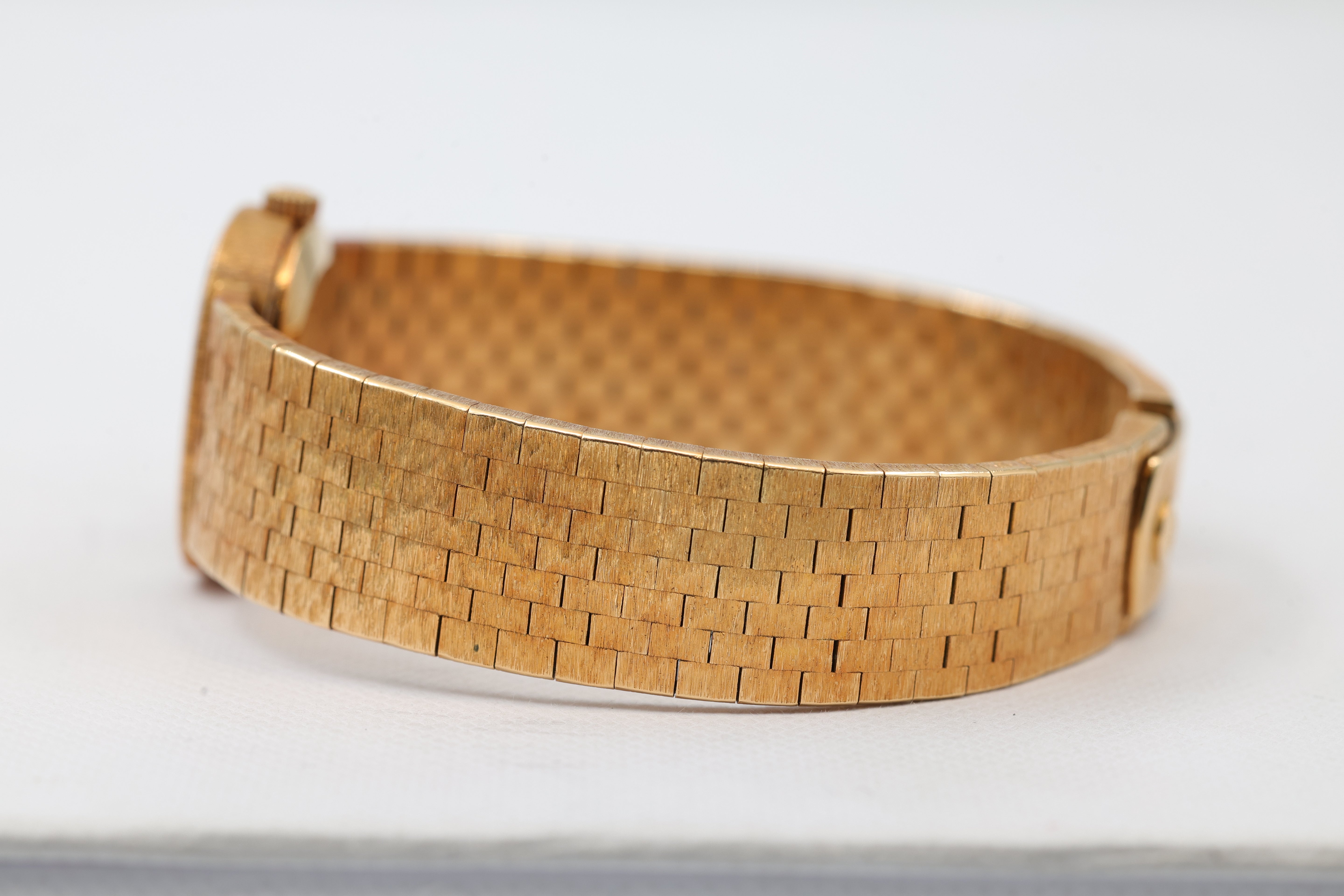Patek Philippe - Ellipse – Champagne – 3373/1 – 1976