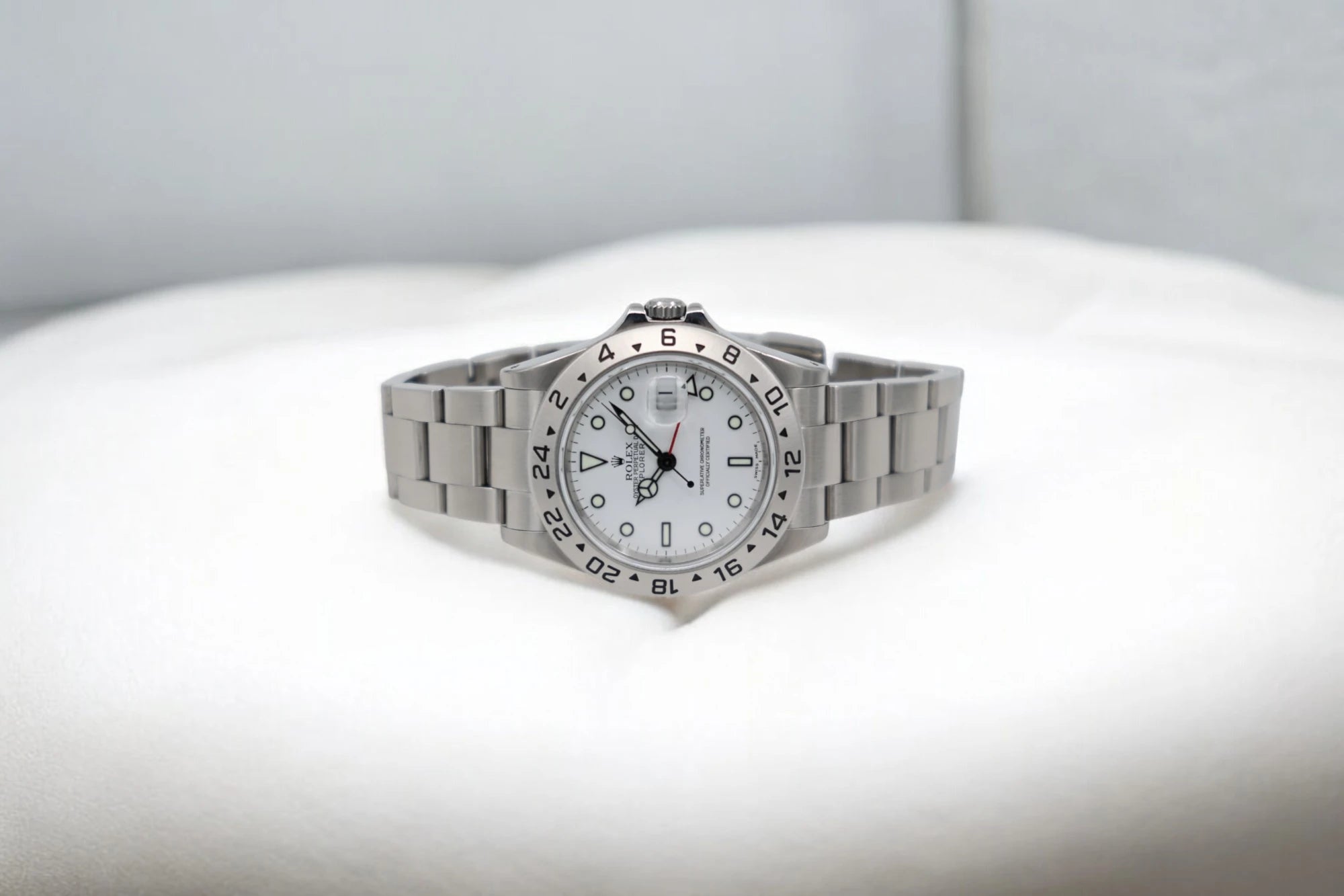 Rolex - Explorer - White Dial - 16570 - 2002