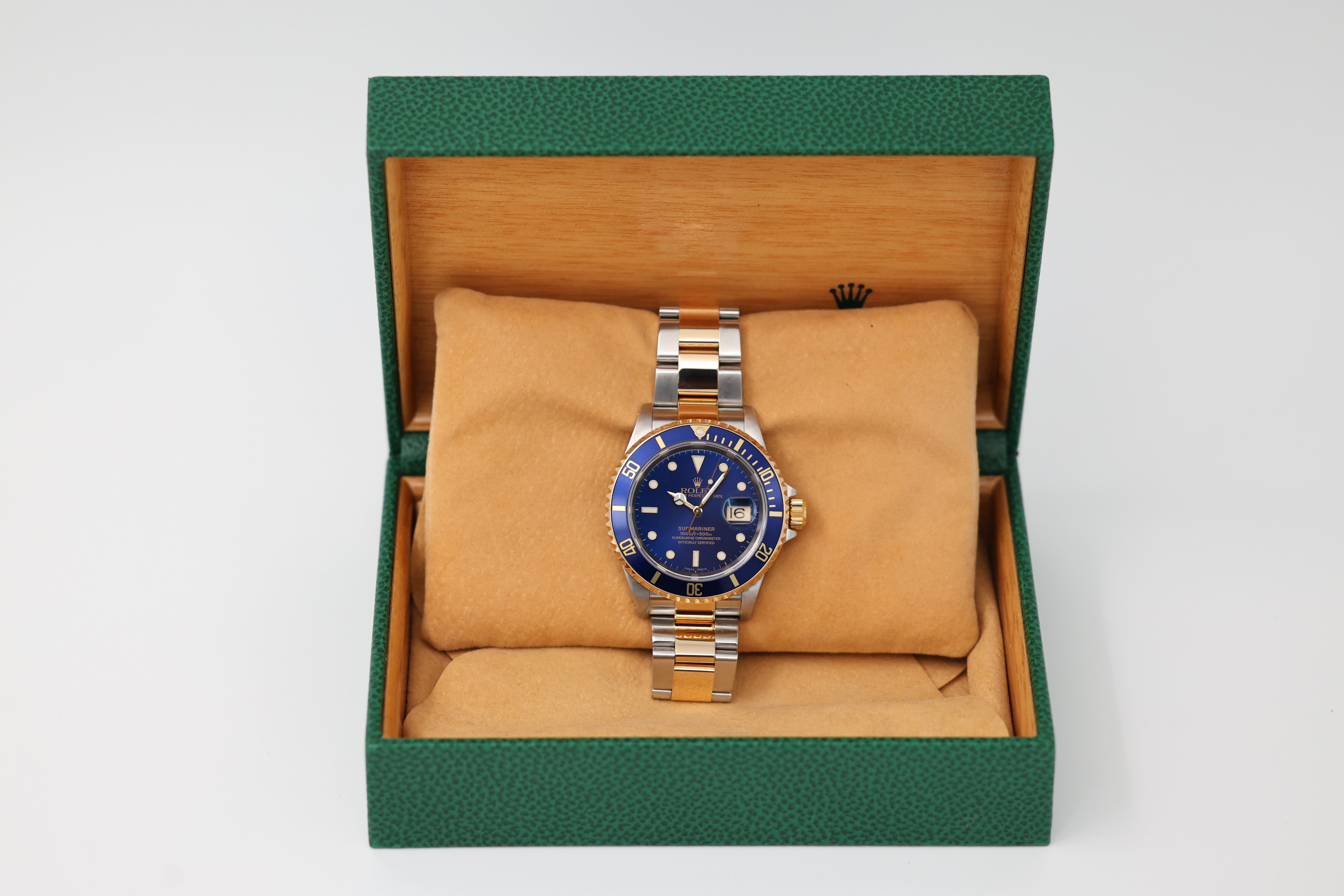 Rolex - Submariner Date - "Bluesy" - 16613 - 2001