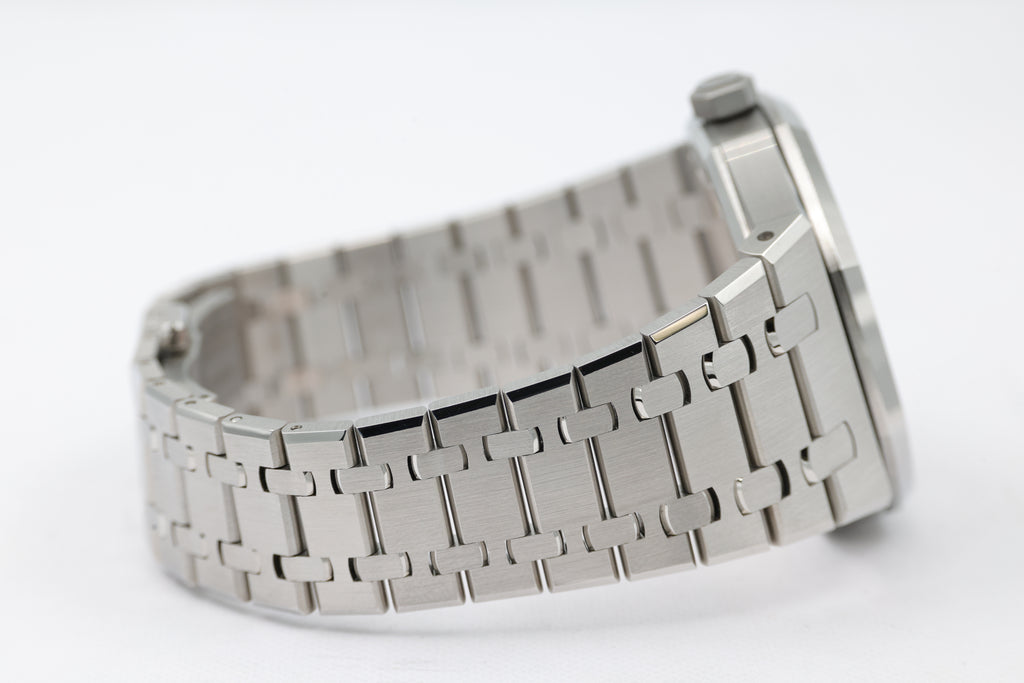 Audemars Piguet - Royal Oak – Green – 15510ST.OO.1320ST.09 – 2025