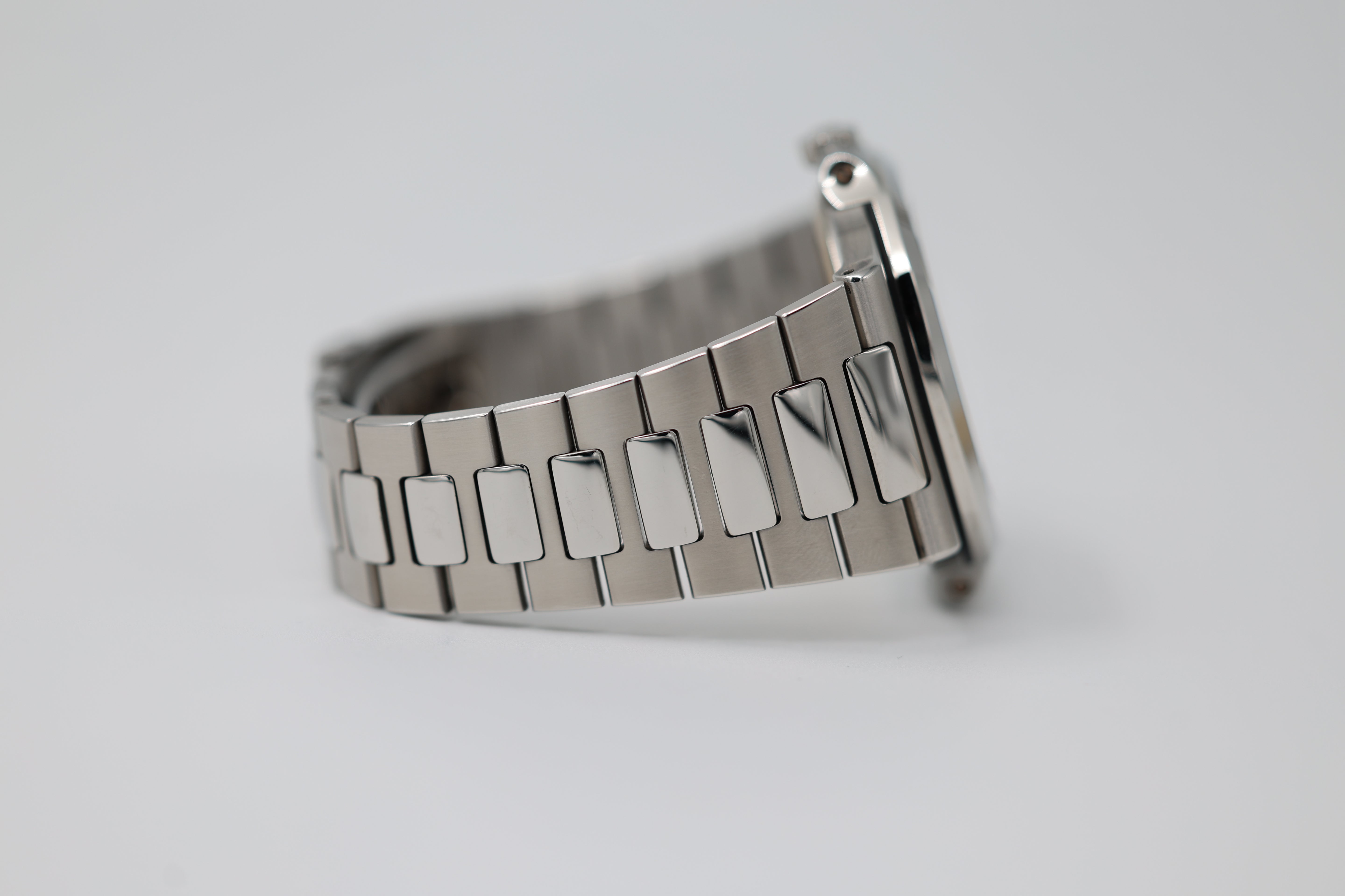 Patek Philippe - Nautilus - Blue Dial - 5712/1A-001 - 2008