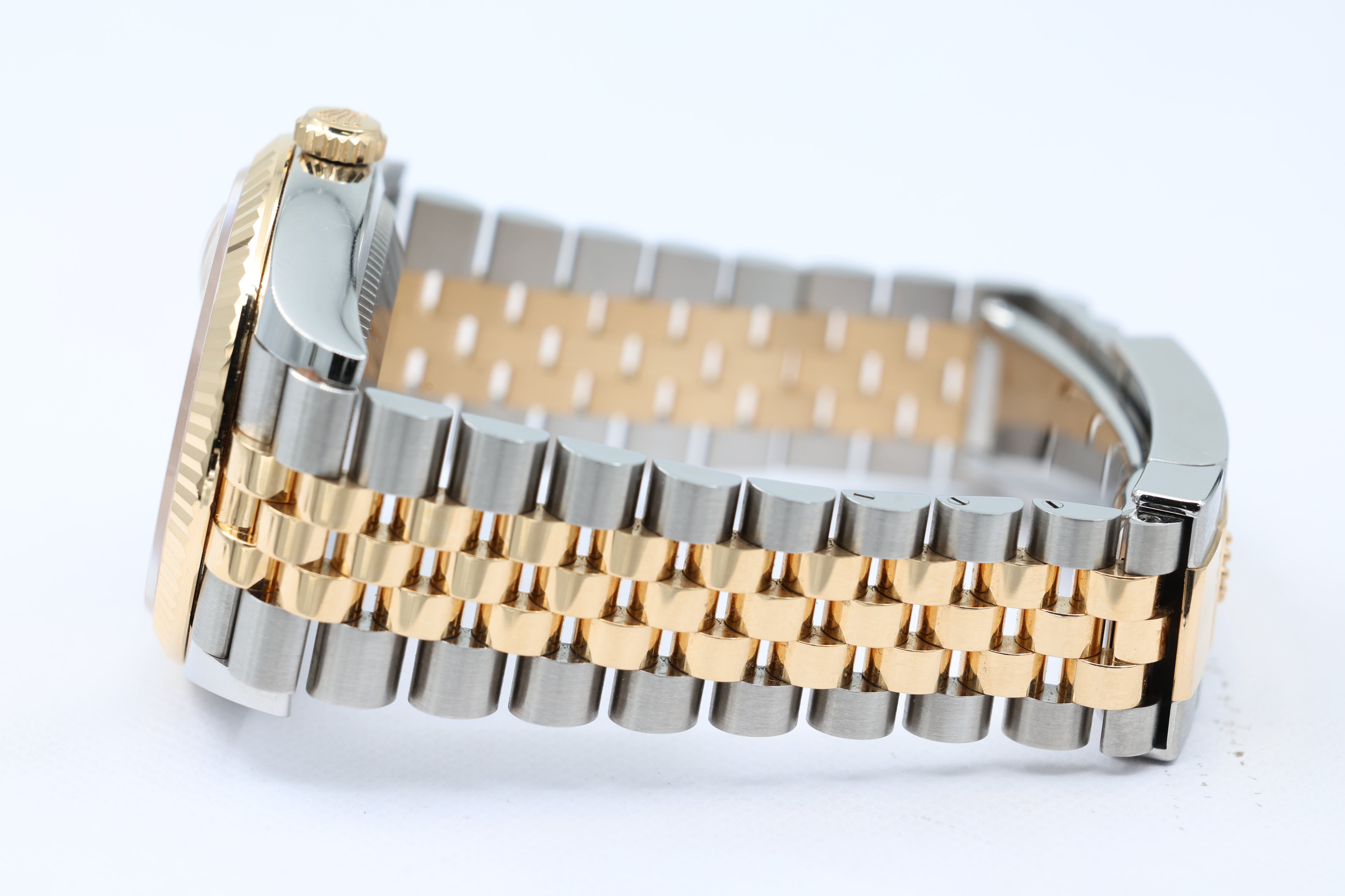 Rolex - Datejust – Champagne – 126233 – 2026