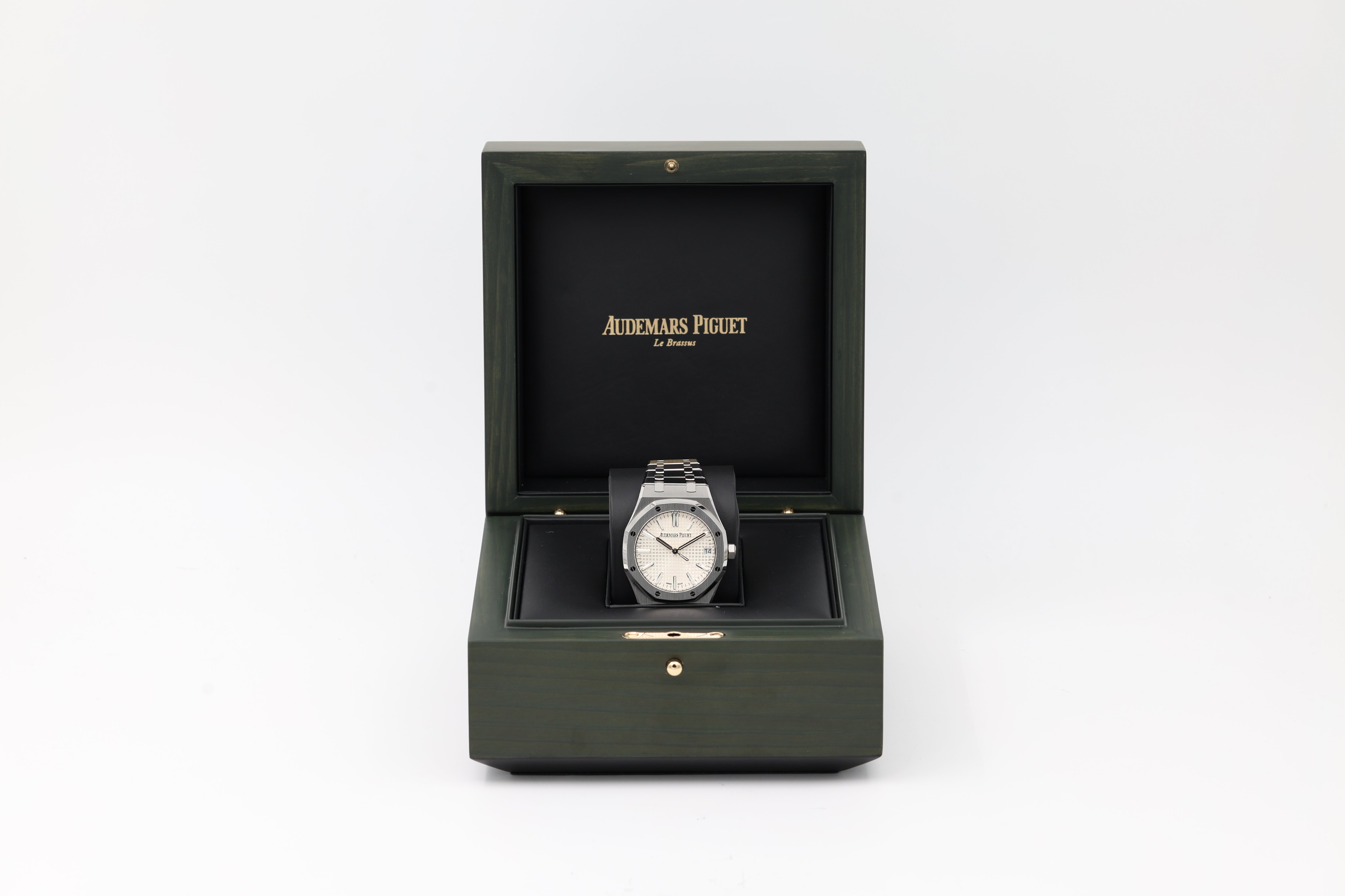 Audemars Piguet - Royal Oak – Silver – 15510ST.OO.1320ST.08 – 2023