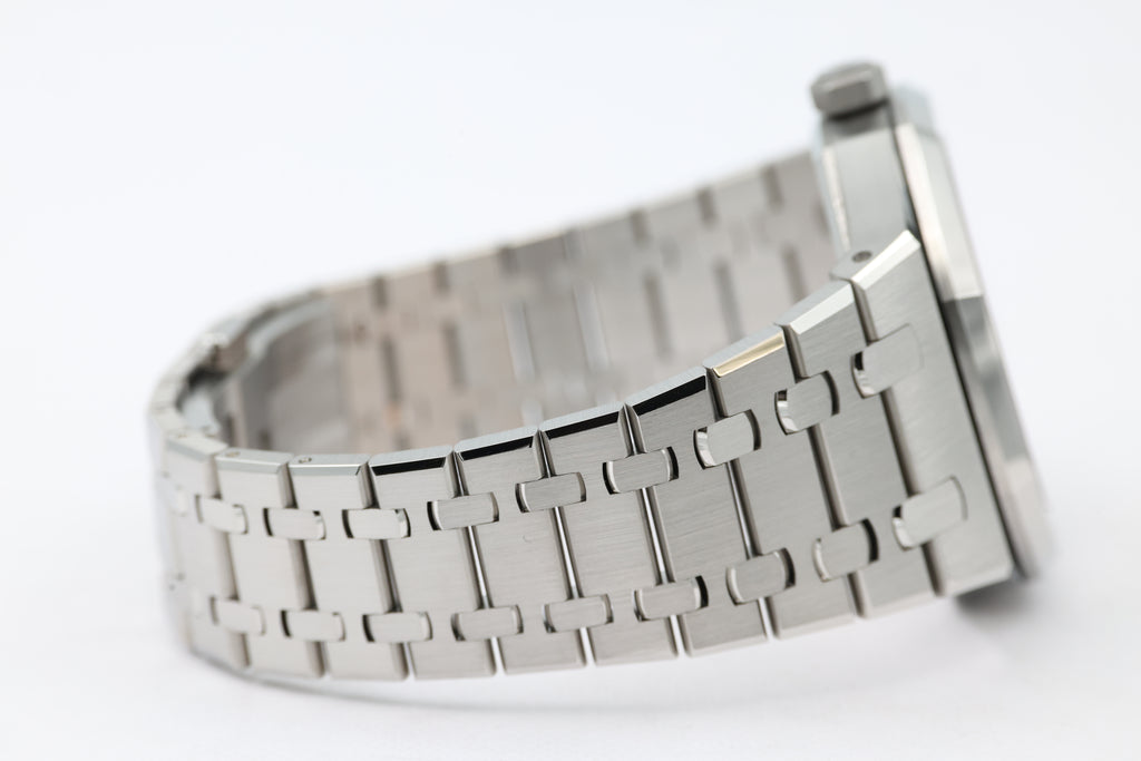 Audemars Piguet - Royal Oak – Silver – 15510ST.OO.1320ST.08 – 2023