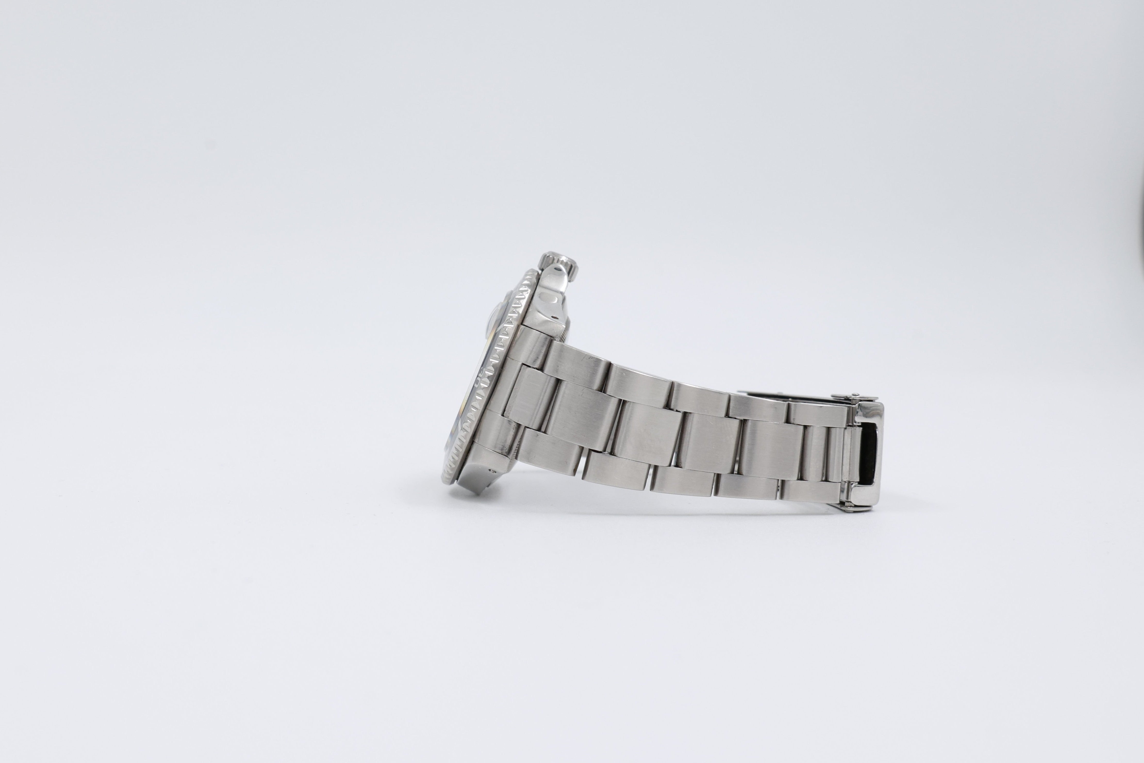 Rolex Submariner - 16610 - 1999 Swiss only dial