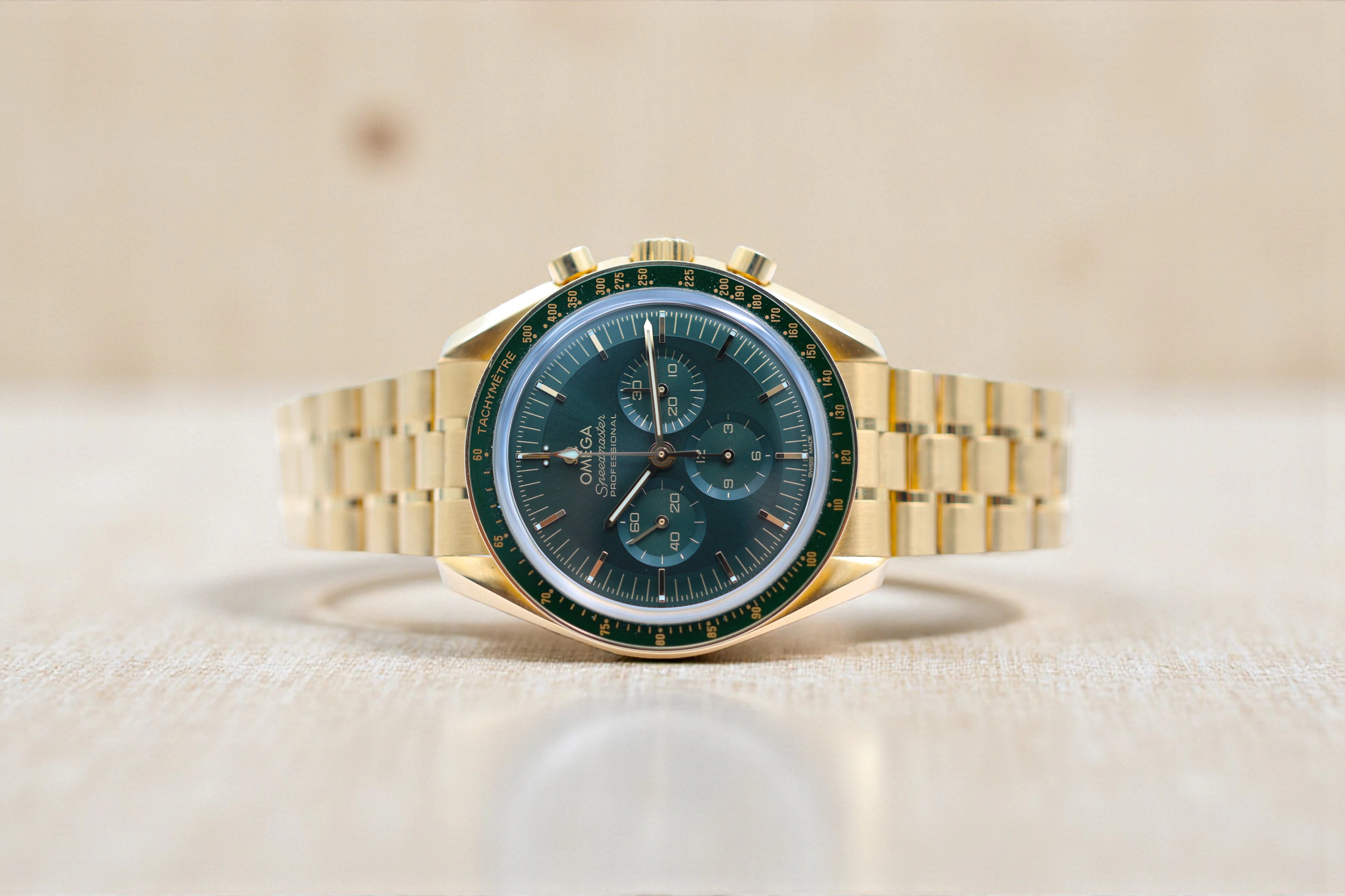 Omega - Speedmaster - Green Dial - 310.60.42.50.10.001 - 2023