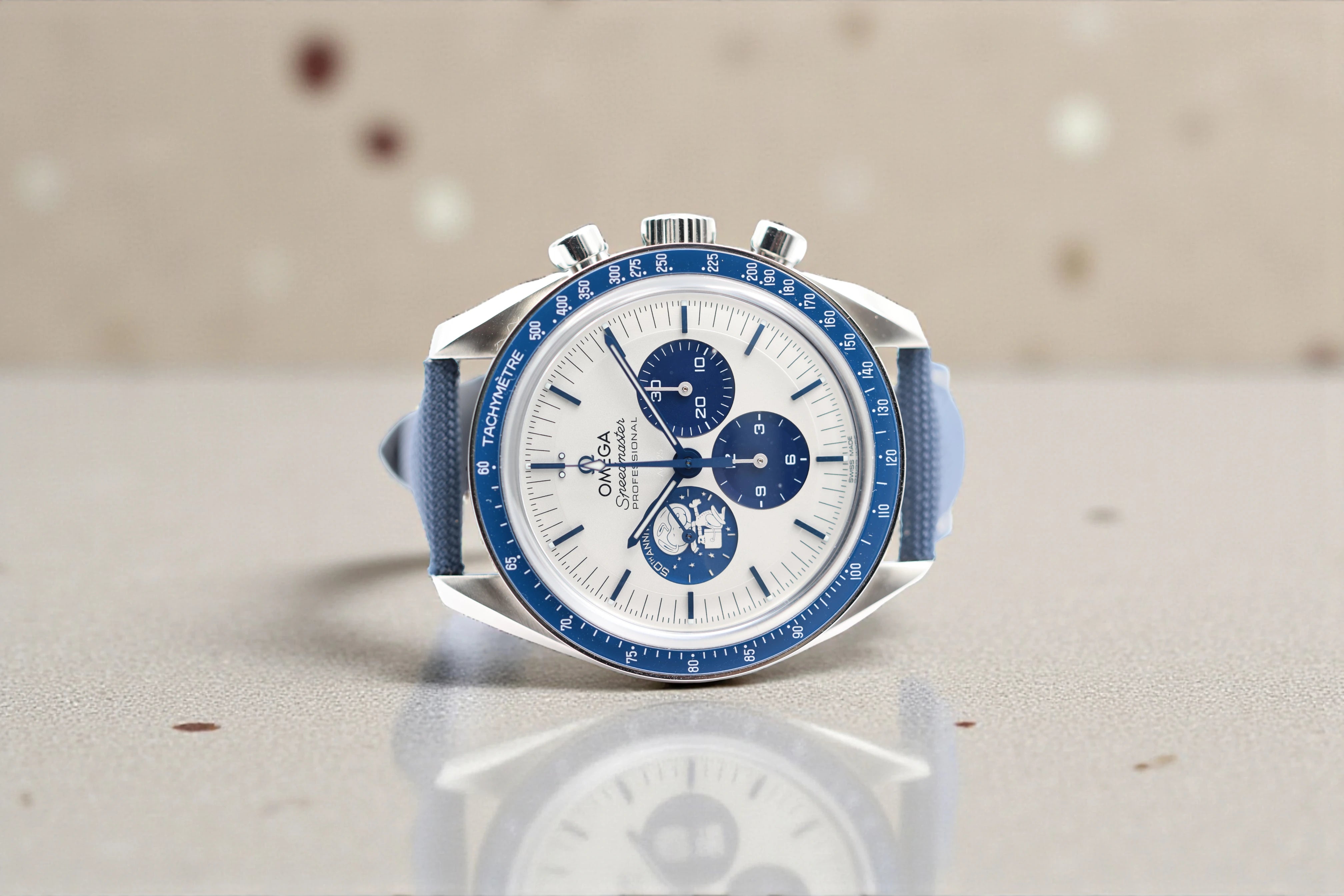 Omega - Speedmaster - "Silver Snoopy 50th Anniversary" - 310.32.42.50.02.001 - 2025