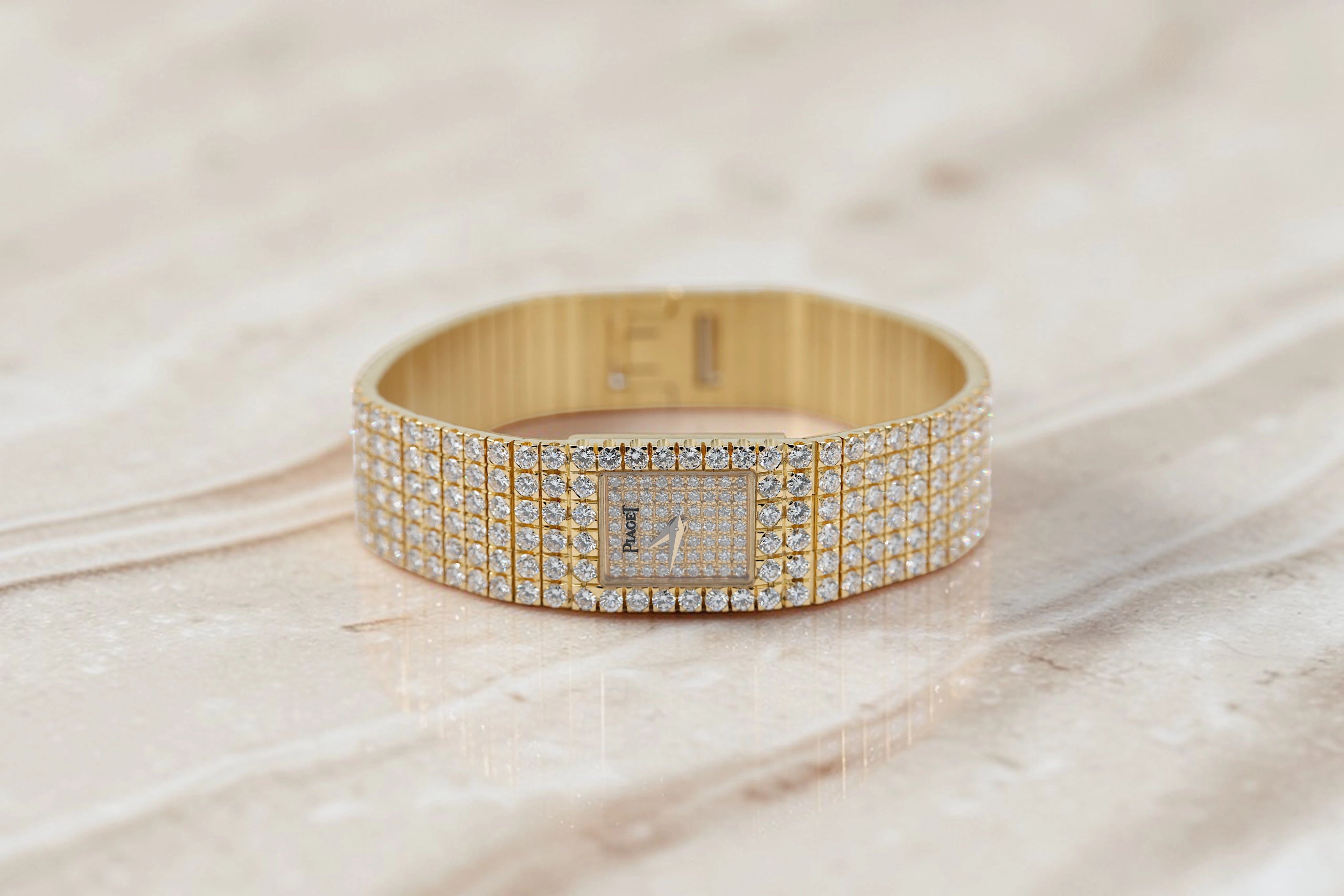 Piaget - Polo - Pave Diamond Dial - 15201 C626 - 1995