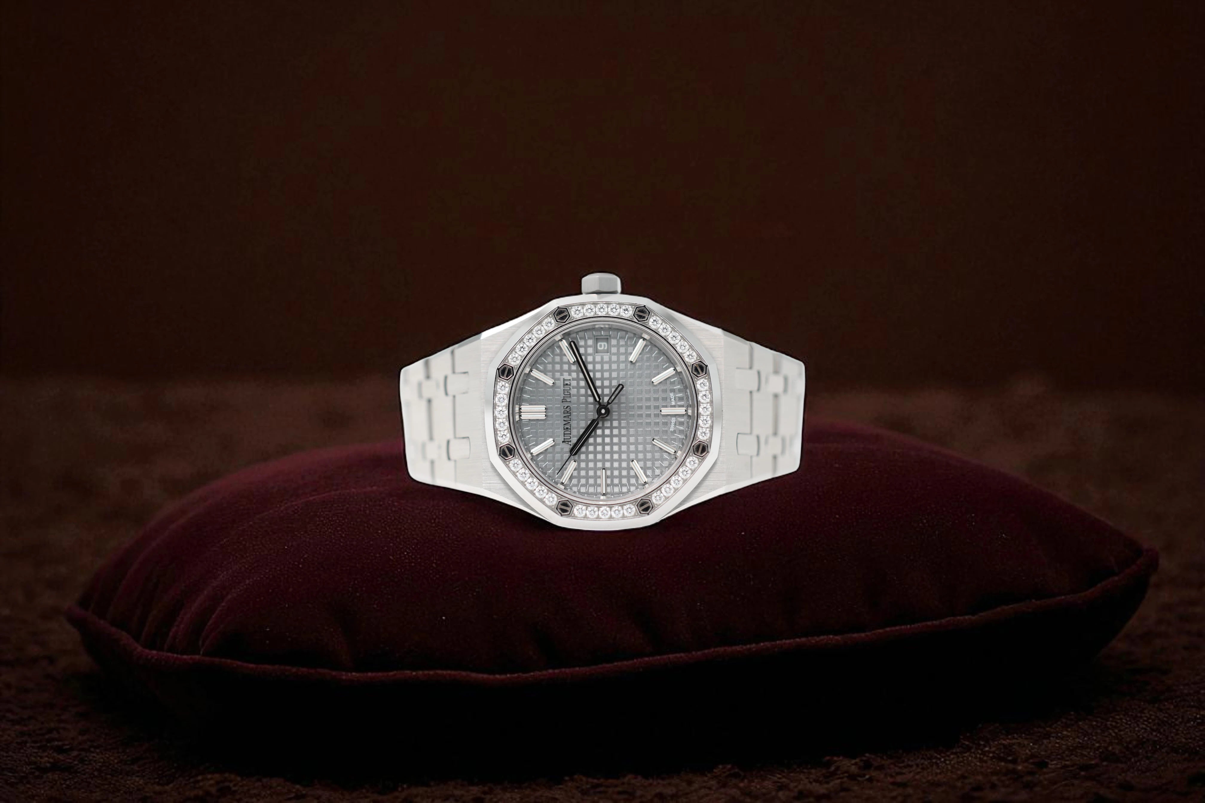 Audemars Piguet - Royal Oak - Grey Dial - 15551ST - 2022