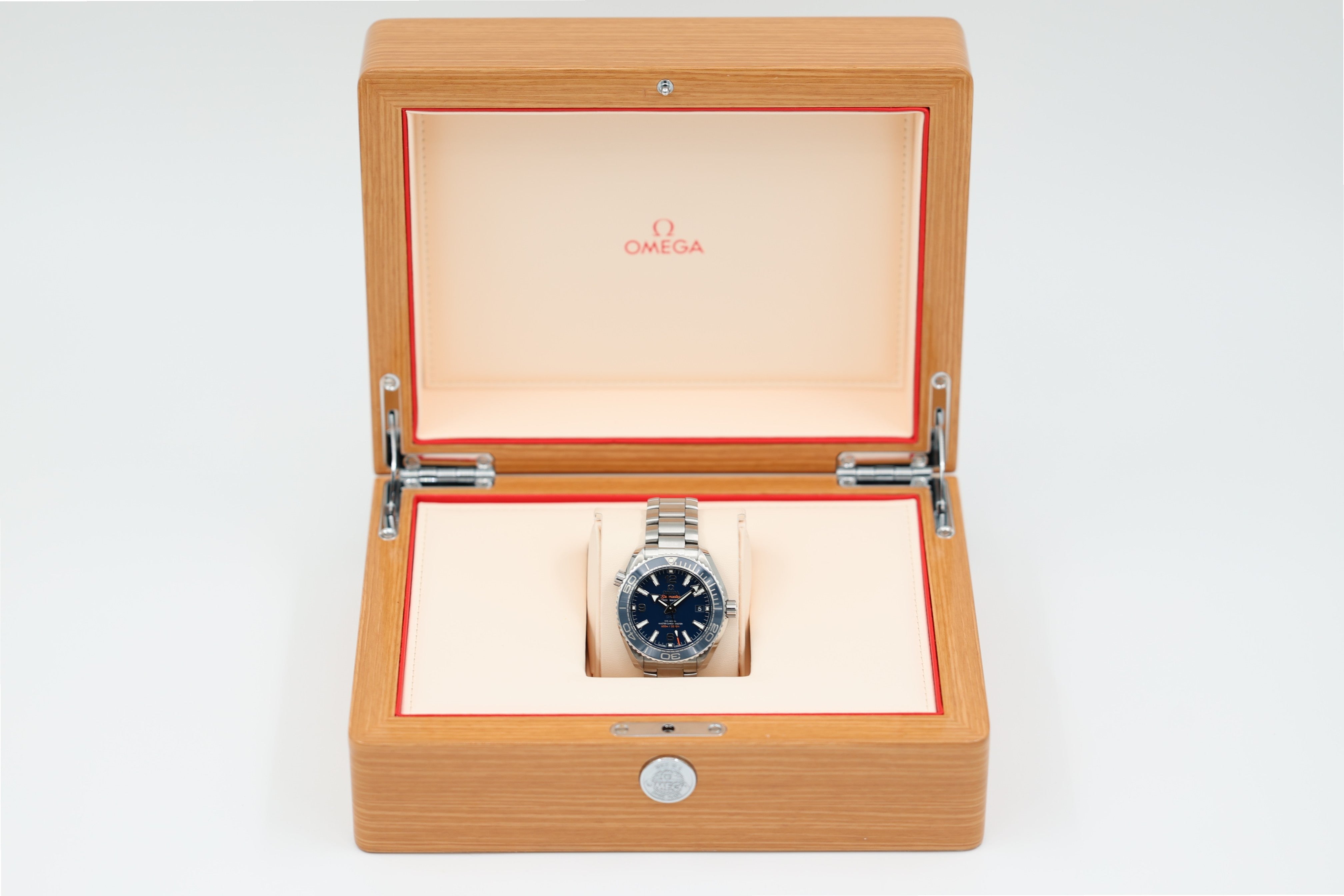 Omega - Seamaster Planet Ocean - Blue Dial - 215.30.40.20.03.001 - 2022